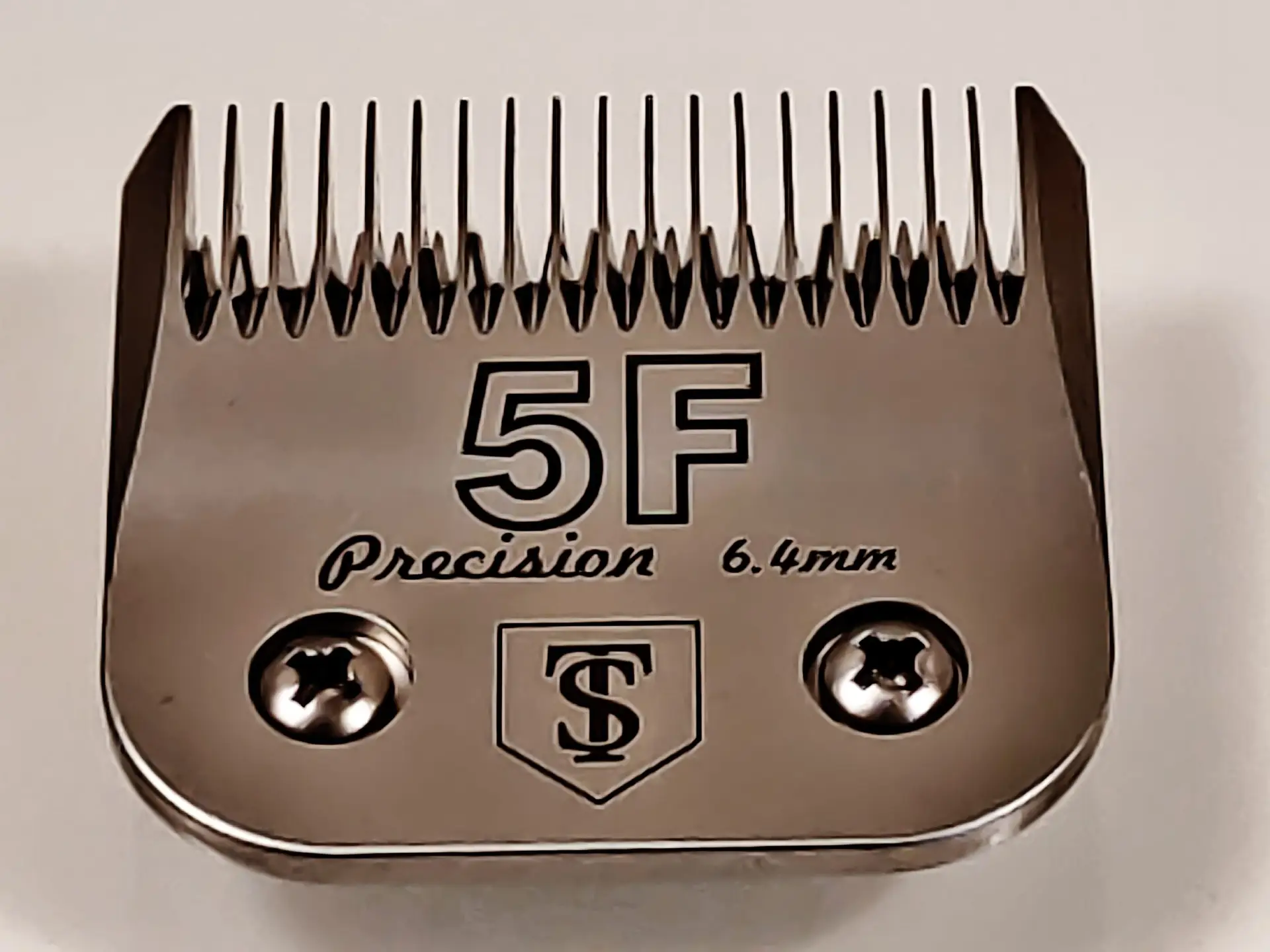 F5 skær